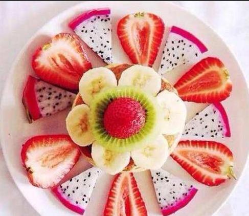 高颜值水果拼盘 色彩、造型与创意的艺术